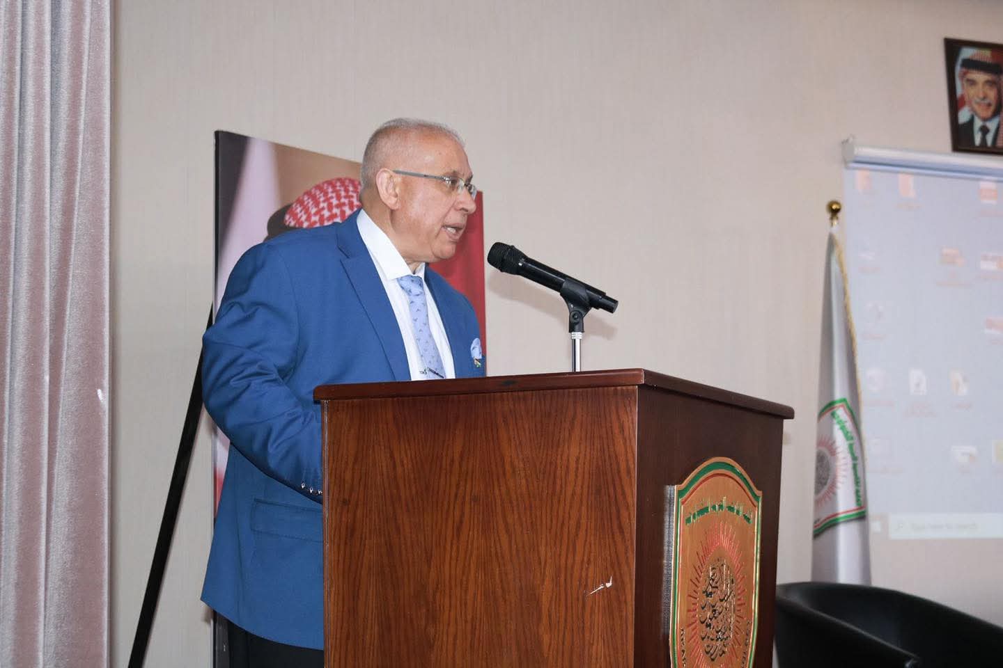 تواصل فعاليات الأسبوع العلمي للأقسام الأكاديمية في الكلية الجامعية العربية للتكنولوجيا باليوم العلمي للدائرة الهندسية والتطبيقية (اليوم الثاني)