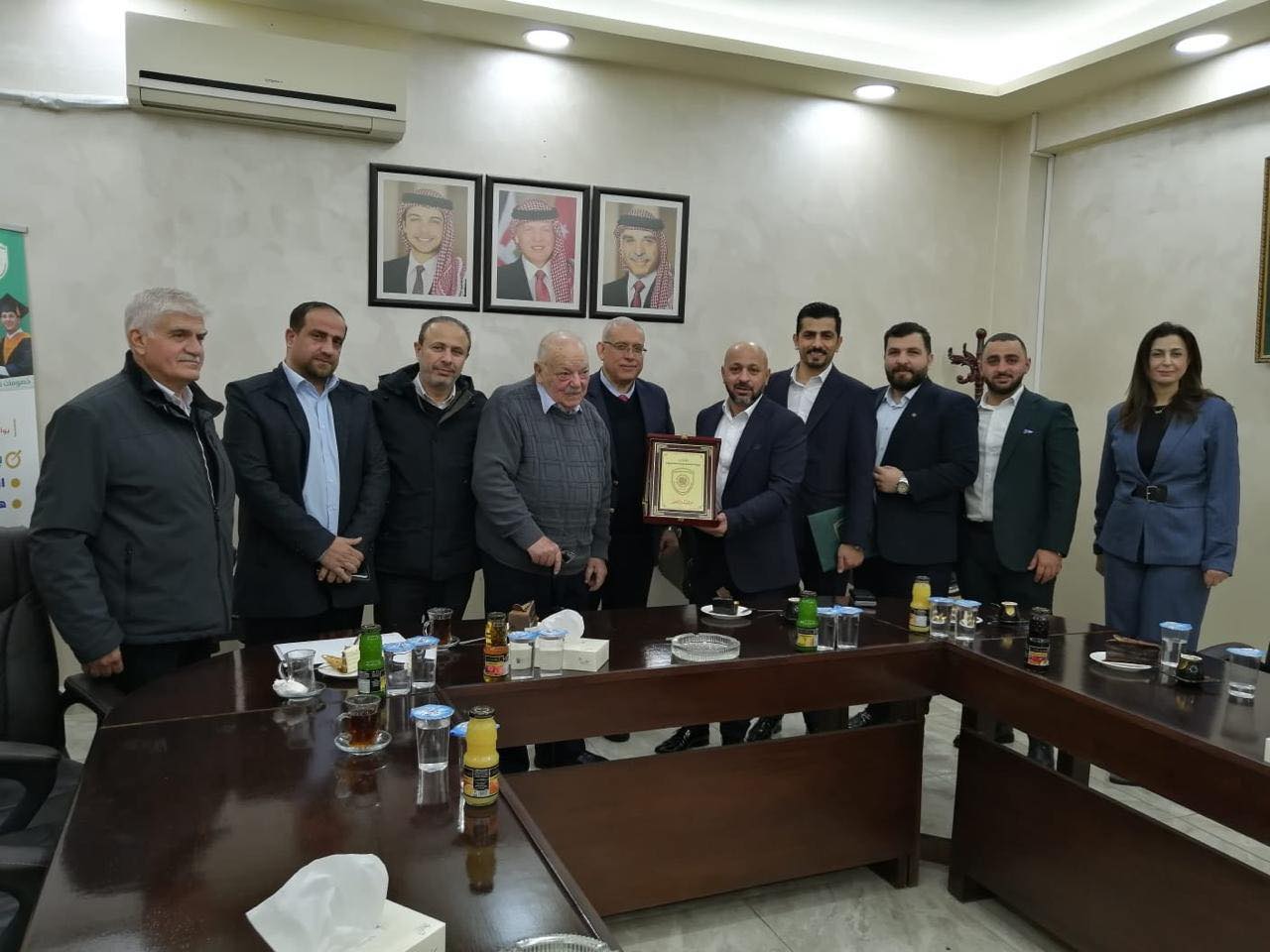 الكلية الجامعية العربية للتكنولوجيا توقّع اتفاقية تعاون مع مركز الشريف لخدمة المركبات